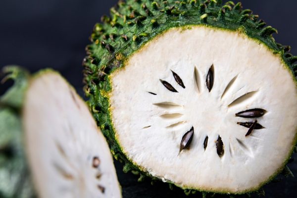 Are gust de combinație de căpșuni și ananas. Ajută la tratarea hipertensiunii arteriale, a ficatului și acționează asupra imunității