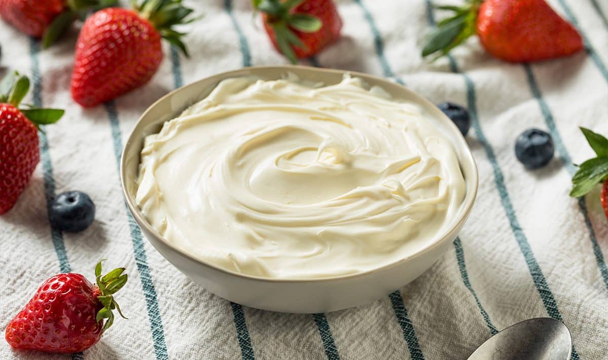 Aceasta crema de mascarpone este baza pentru un desert delicios.