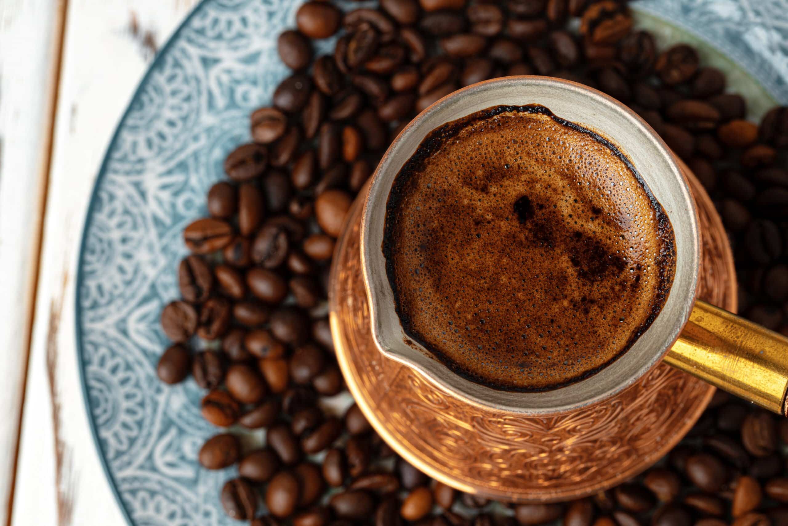 Adăugați o linguriță la cafea. Vei încetini procesul de îmbătrânire și vei pierde în greutate.