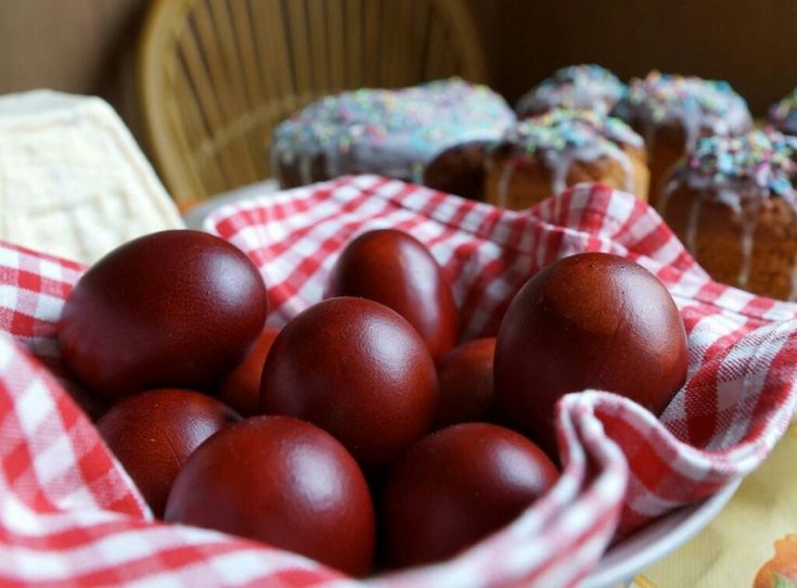 Pielițele de ceapă nu sunt totul. Folosesc acest condiment pentru a colora ouăle de Paște de ani de zile.