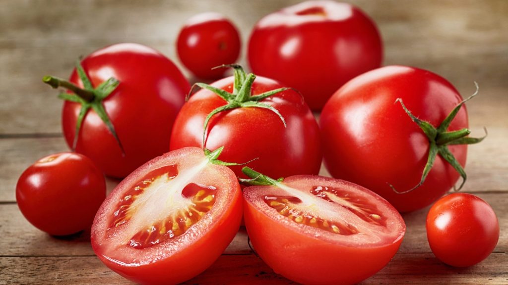 I pomodori ci fanno ammalare: un noto nutrizionista rivela ciò che i produttori non vogliono sapere