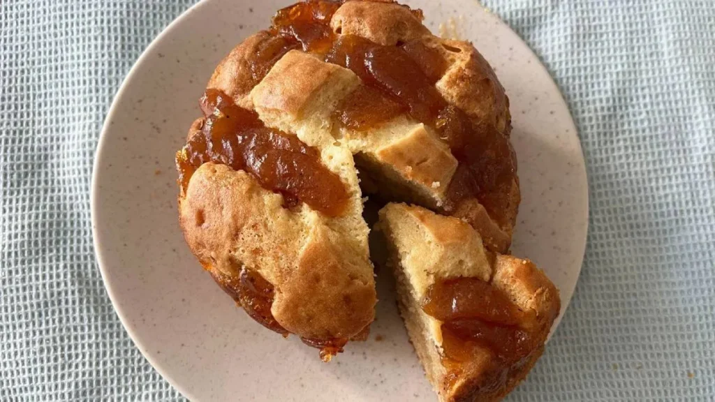 Cum se prepară plăcintă de gutui cu mate: o rețetă pentru un aperitiv pufos și delicios care să se potrivească cu mate