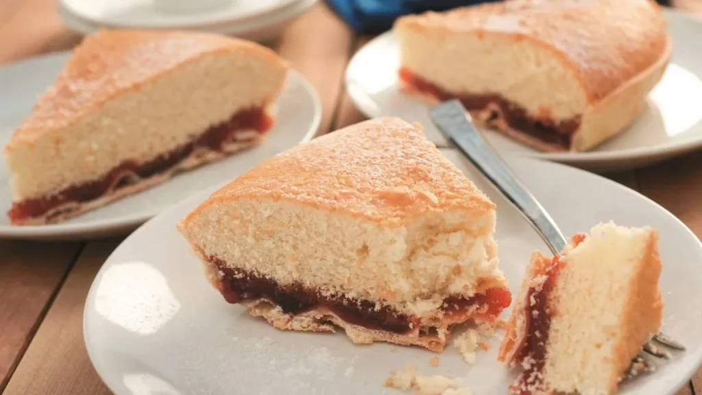 Cum se prepară plăcintă de gutui cu mate: o rețetă pentru un aperitiv pufos și delicios care să se potrivească cu mate