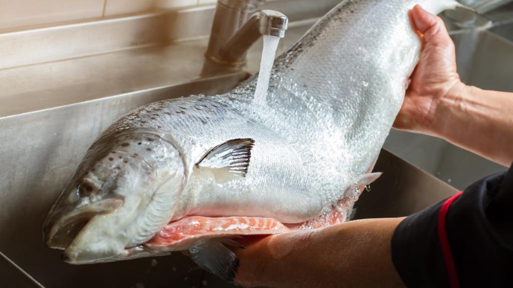 Prima di friggere il pesce congelato, devi ricordare una cosa.