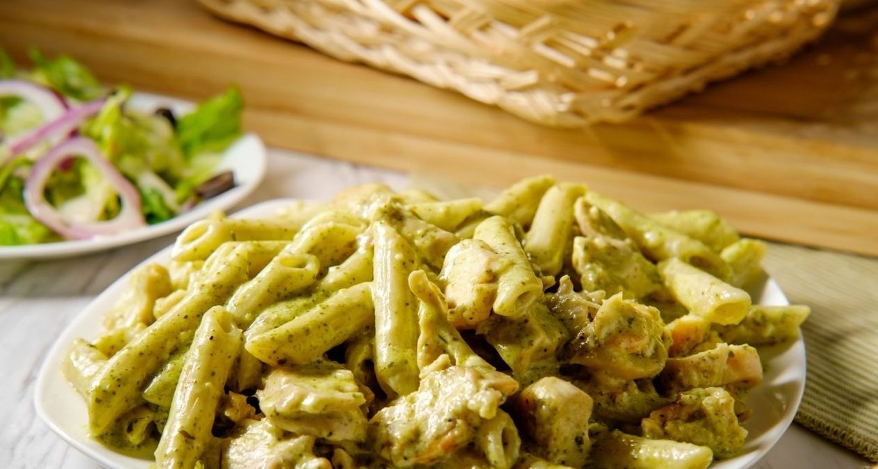 Am încercat în Sicilia, acum o fac în mod regulat. Pesto ideal pentru paste și pizza