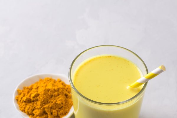 Nu există un arzător de grăsimi mai bun. Adăugați -l la kefir